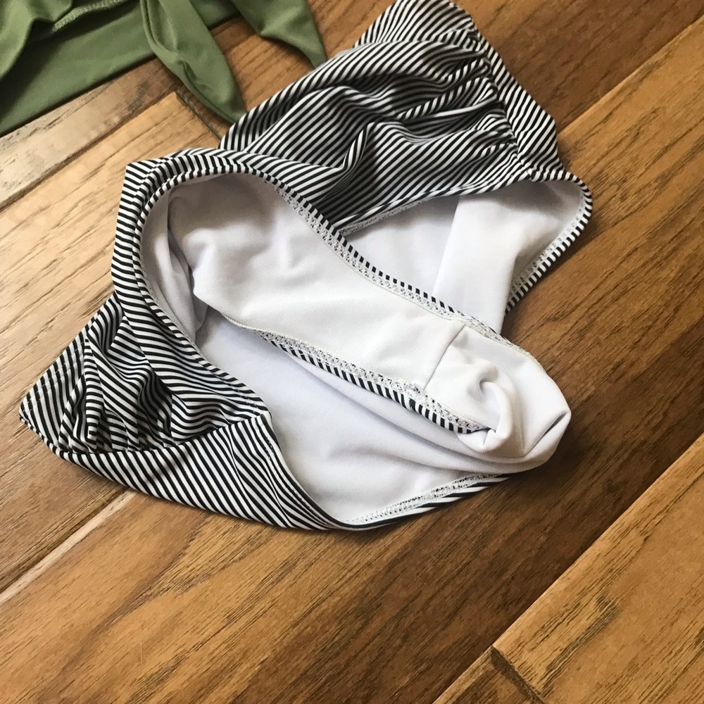 Cupshe bikini - Picture 3 of 4